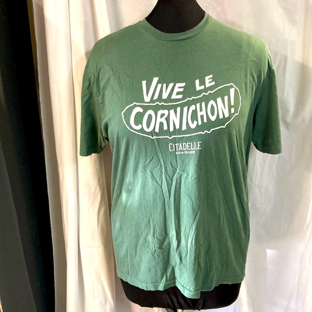 Vive le Cornichon! Green XXL unisex pickle T-shirt from Citadelle gin
